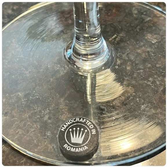 Colony-Pair of Crystal Dove Etched Champagne Glasses-Made In Romania - Picture 3 of 5